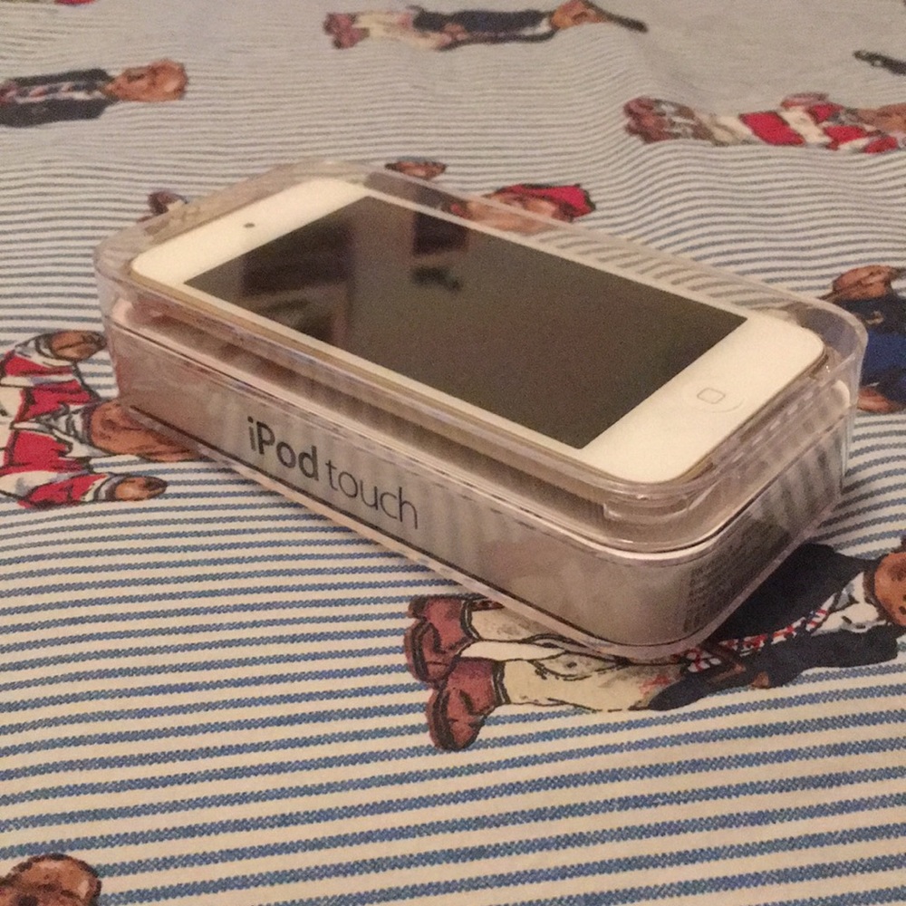 iPod 📱 Touch 6 - Picture 2 of 2